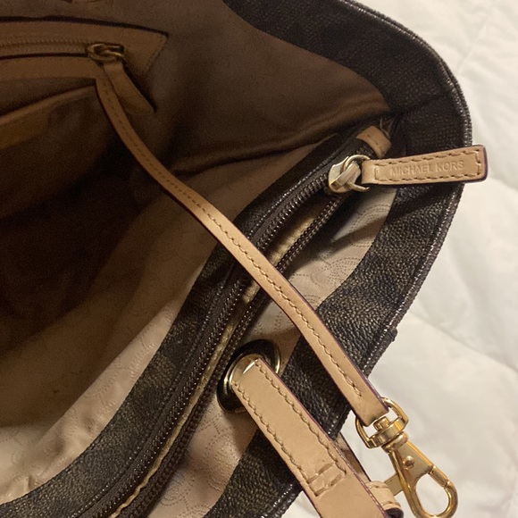 Michael Kors - Picture 7 of 9